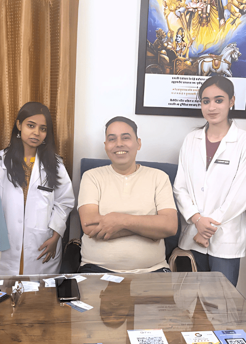 Physiotherapist treating back pain in Kharar
